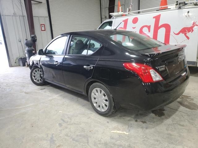 2013 Nissan Versa S