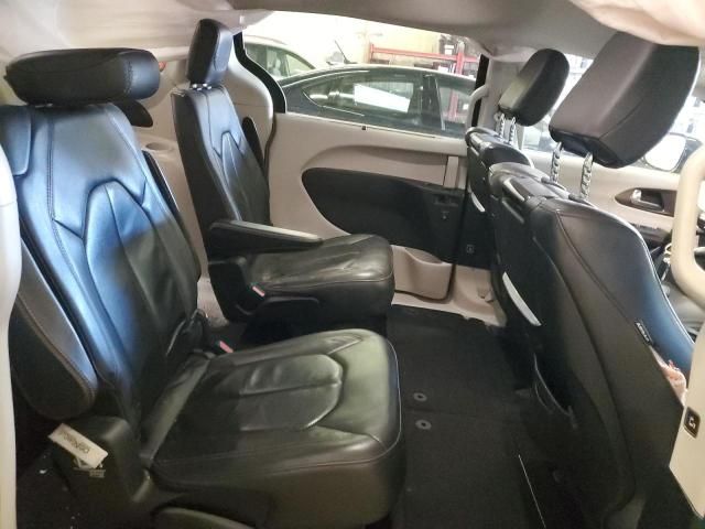 2017 Chrysler Pacifica Touring L Plus