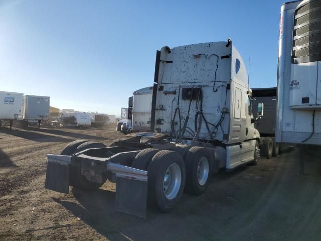 2012 Freightliner Cascadia 125