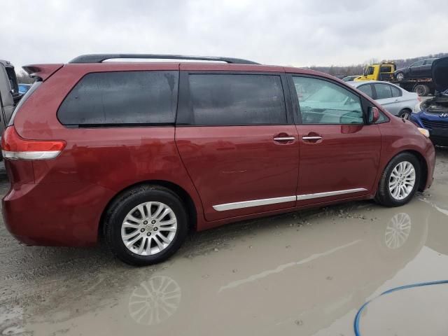 2013 Toyota Sienna XLE