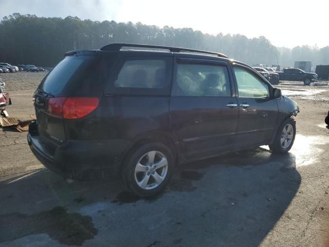 2009 Toyota Sienna CE