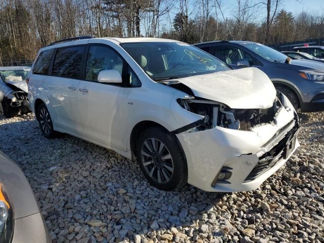 2018 Toyota Sienna XLE