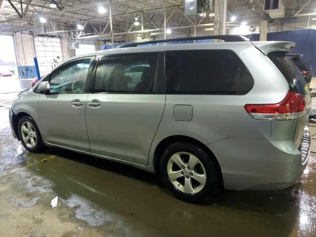 2013 Toyota Sienna LE