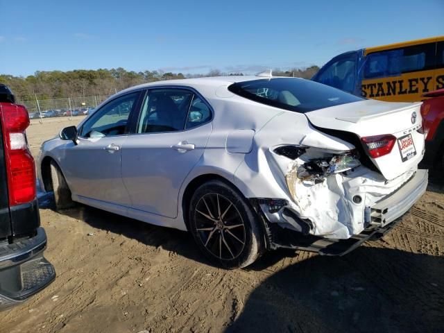 2022 Toyota Camry SE