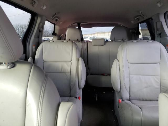 2015 Toyota Sienna XLE