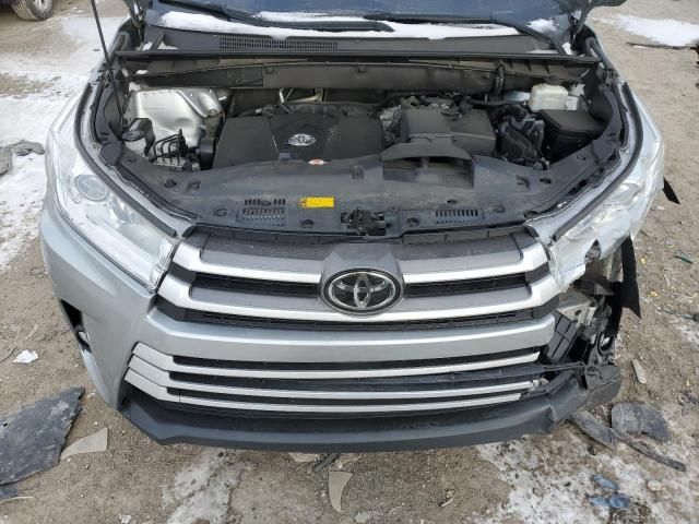 2019 Toyota Highlander SE