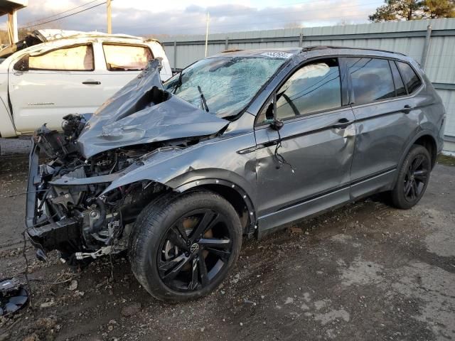 2023 Volkswagen Tiguan SE R-LINE Black