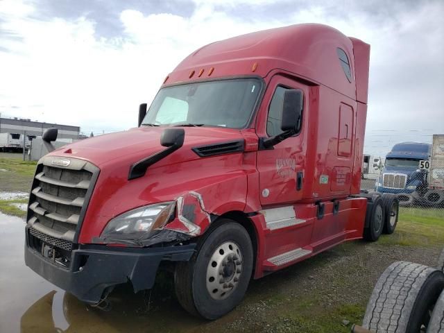 2018 Freightliner Cascadia 126