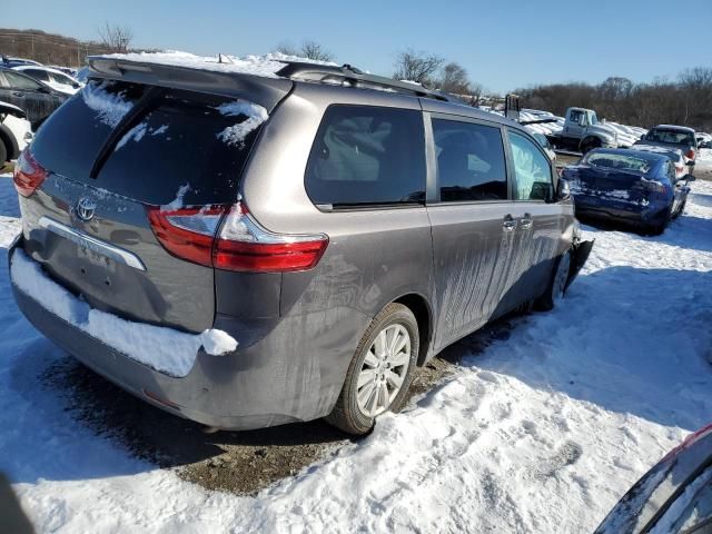 2017 Toyota Sienna XLE