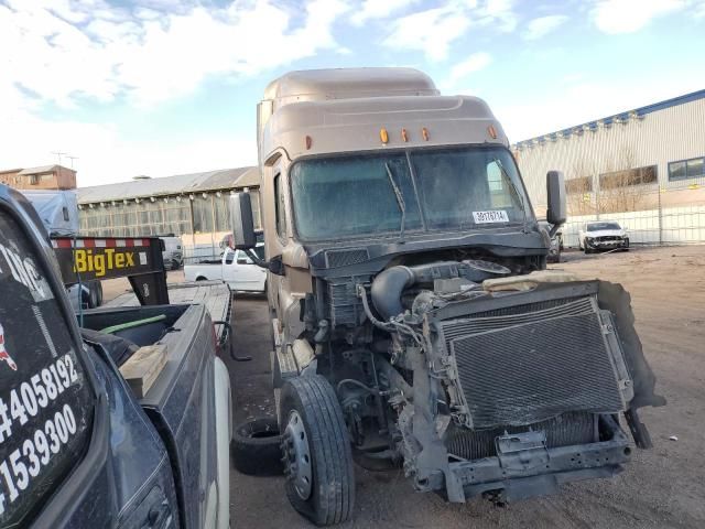 2015 Freightliner Cascadia 125