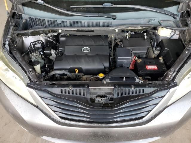 2012 Toyota Sienna LE