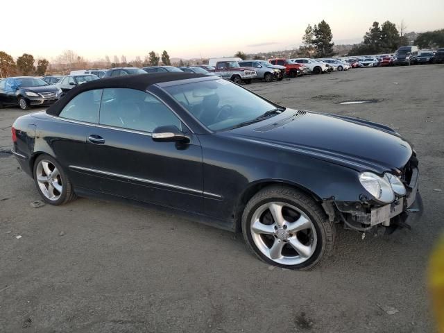 2005 Mercedes-Benz CLK 320