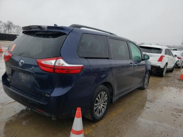 2019 Toyota Sienna XLE