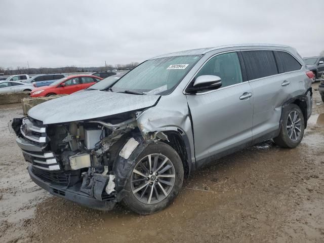 2019 Toyota Highlander SE