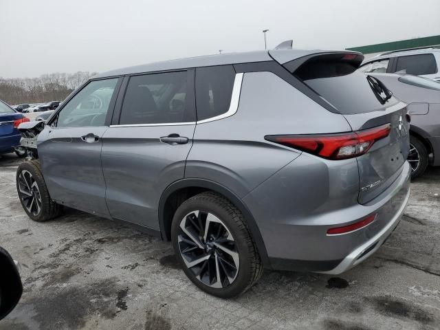 2022 Mitsubishi Outlander SE