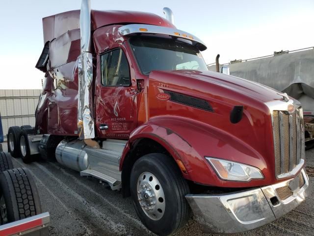 2017 Peterbilt 579