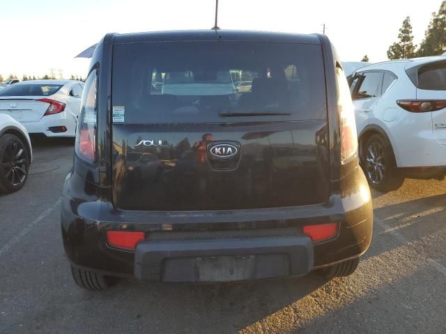 2010 KIA Soul +