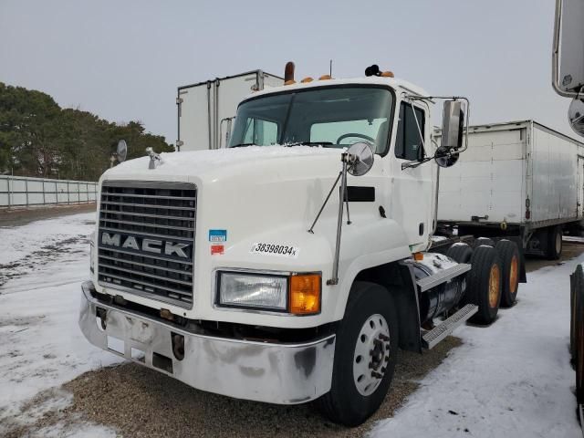 2002 Mack 600 CH600