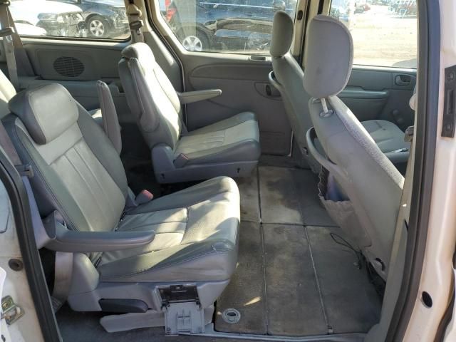 2005 Dodge Grand Caravan SE