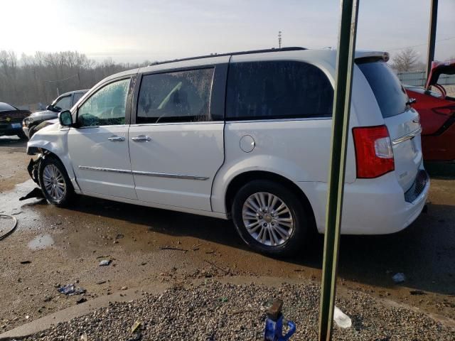 2011 Chrysler Town & Country Touring L