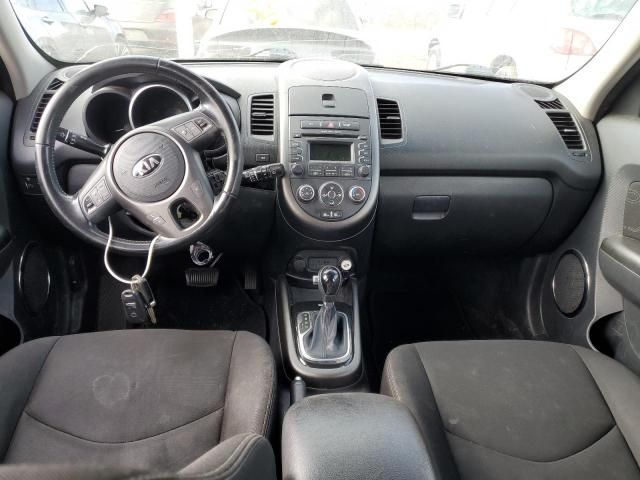 2013 KIA Soul +