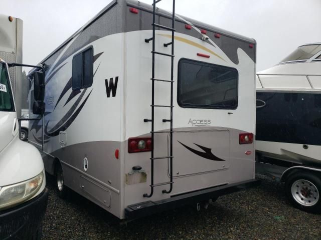 2014 Winnebago 2014 Ford Econoline E450 Super Duty Cutaway Van