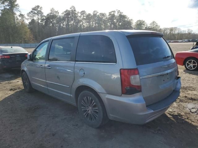 2014 Chrysler Town & Country S