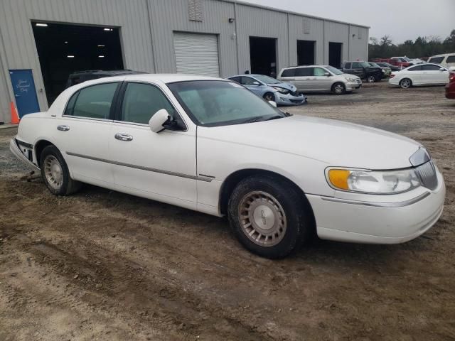 2001 Lincoln Town Car Executive