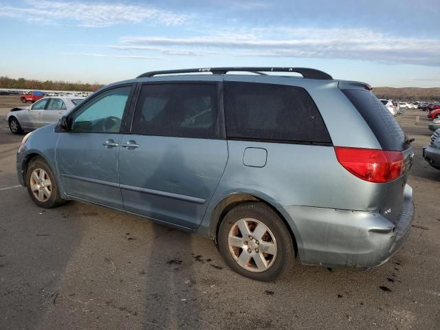 2009 Toyota Sienna CE