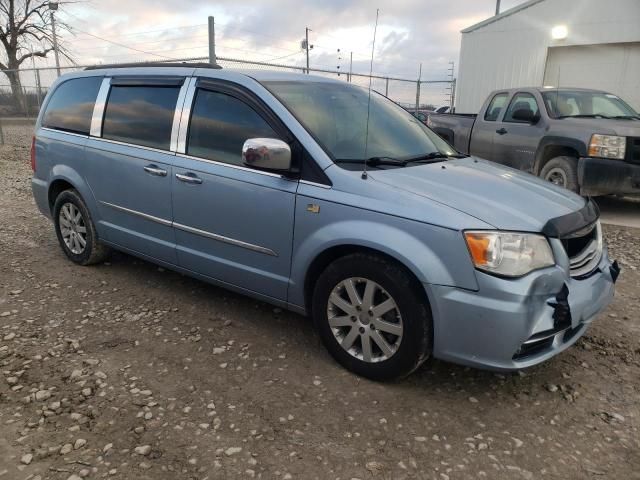 2013 Chrysler Town & Country Touring