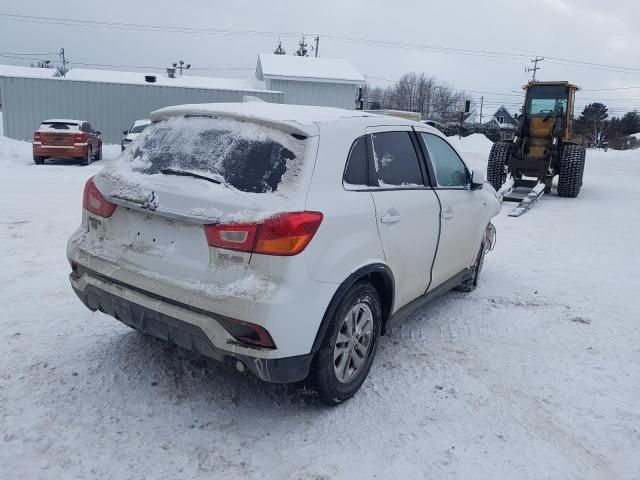 2019 Mitsubishi RVR SE