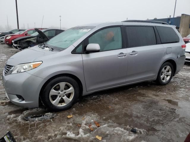 2013 Toyota Sienna LE