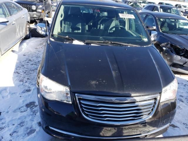 2015 Chrysler Town & Country Touring L