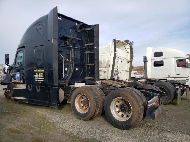 2019 Freightliner Cascadia 126