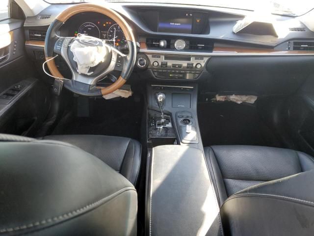2015 Lexus ES 300H
