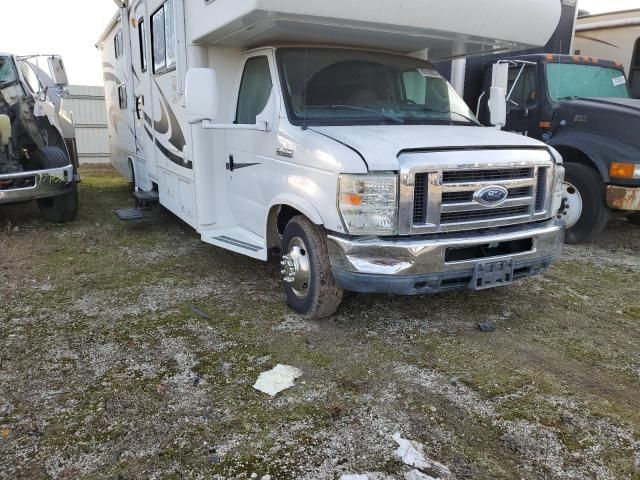 2010 Ford Econoline E450 Super Duty Cutaway Van