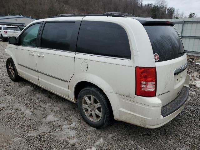 2010 Chrysler Town & Country Touring