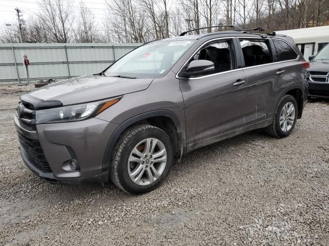 2019 Toyota Highlander SE