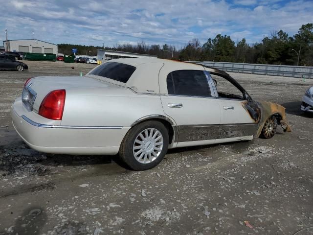 2005 Lincoln Town Car Signature