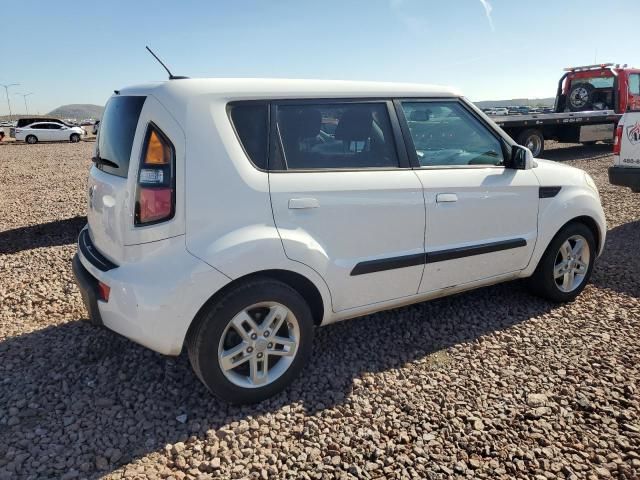 2010 KIA Soul +