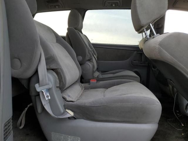 2009 Toyota Sienna CE