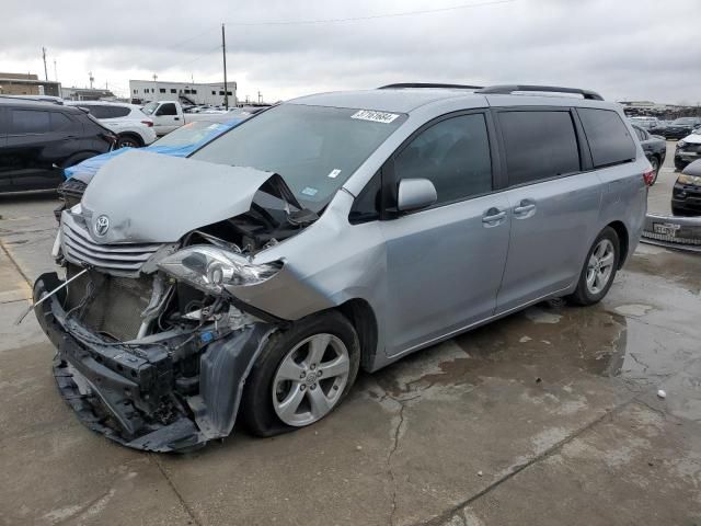 2015 Toyota Sienna LE