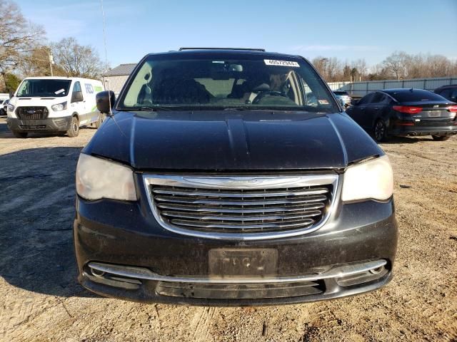 2012 Chrysler Town & Country Touring