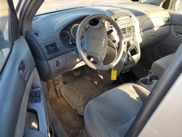 2006 Toyota Sienna CE