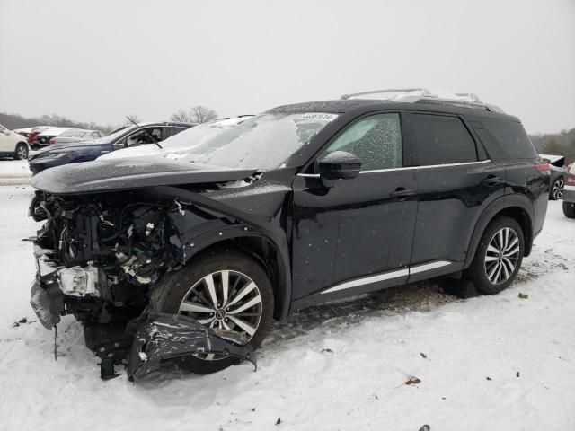 2022 Nissan Pathfinder Platinum