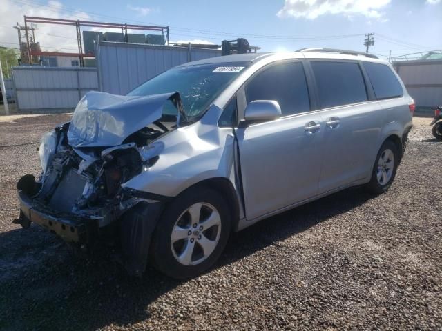 2017 Toyota Sienna LE