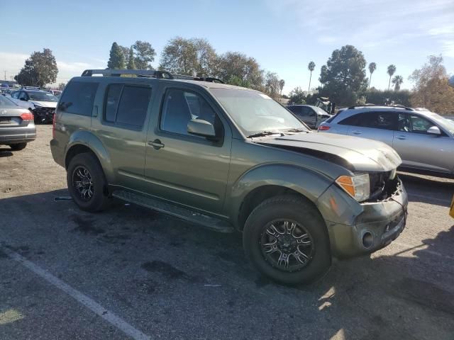 2005 Nissan Pathfinder LE