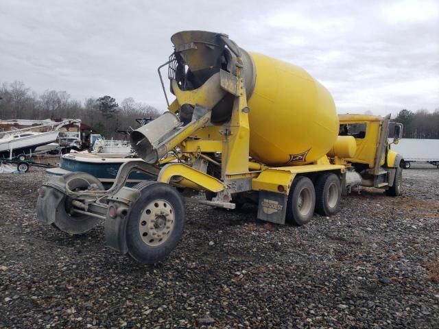 2018 Mack 700 GU700