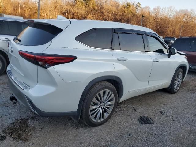 2022 Toyota Highlander Hybrid Platinum