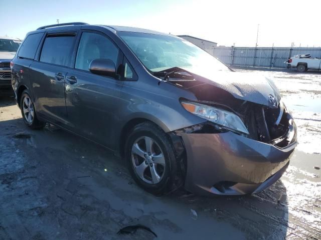 2013 Toyota Sienna LE